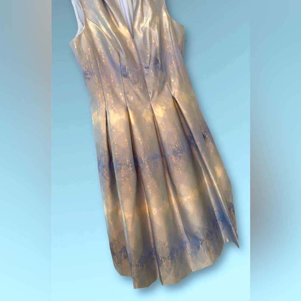 Vince Camuto sleeveless blue & metallic, “fit and flare” mini dress. Sz. 6